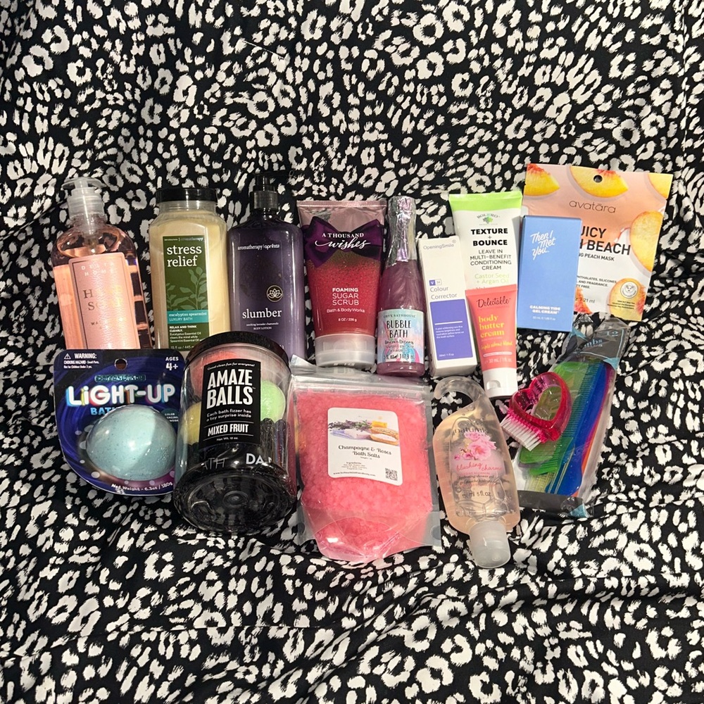 HUGE bath/body bundle